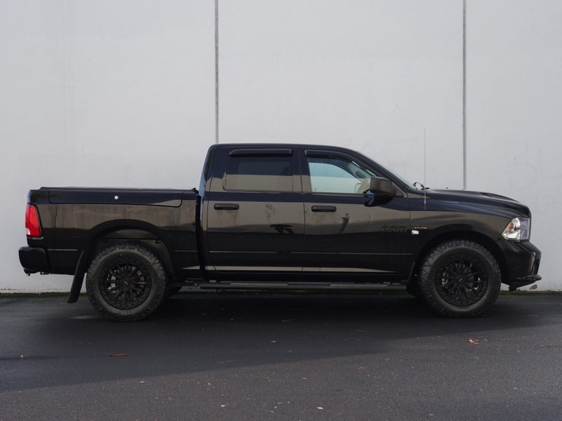 2023 Ram 1500 Express Crew Rambox 5.7P 4WD 8A 4...63612513336579112