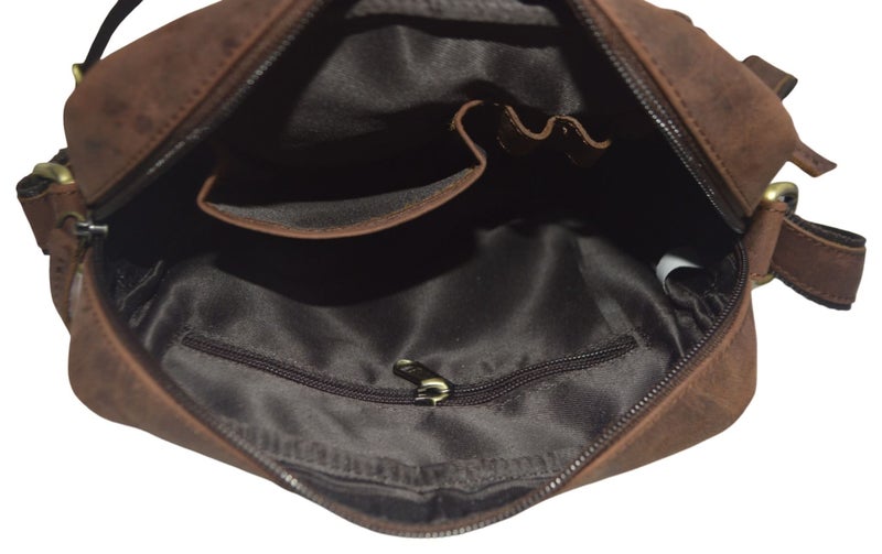 Quality Full Grain Hunter Leather Shoulder/Crossbody Bag. Style No: 51018.62982324071426114