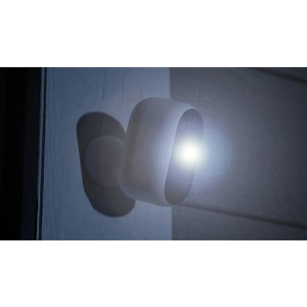 Arlo Essentials Outdoor 2K Security Camera (2nd Gen) - White Carousel 2