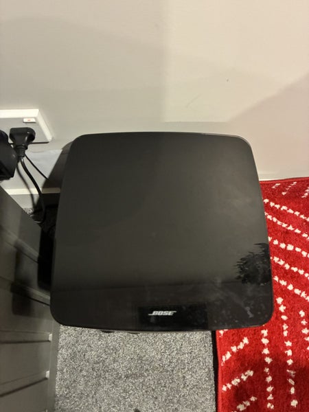 Bose Bass Module 700 and sound bar 70062934725643267113