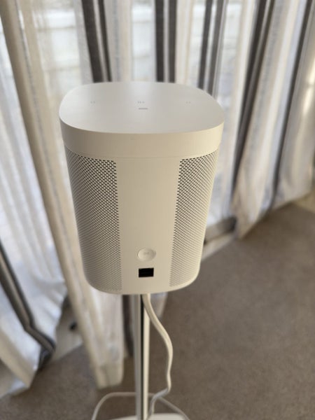 Sonos One with stands62933737628289114