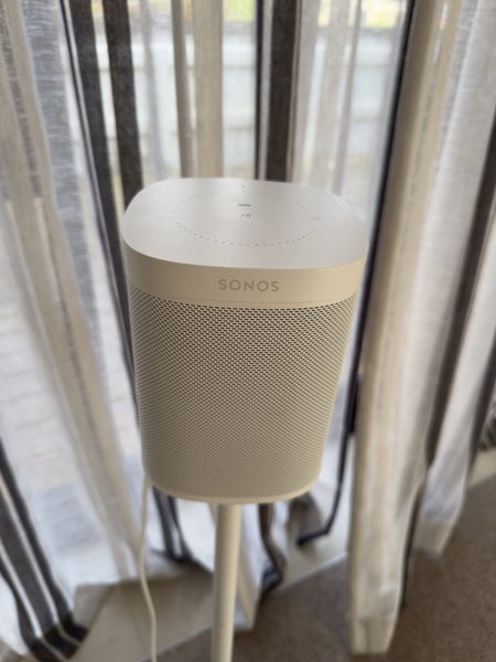 Sonos One with stands62933737628289112