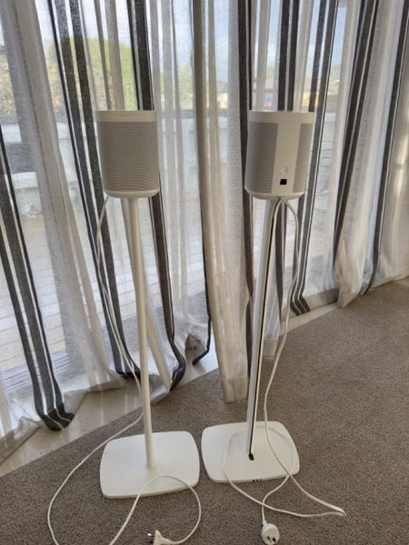 Sonos One with stands62933737628289118