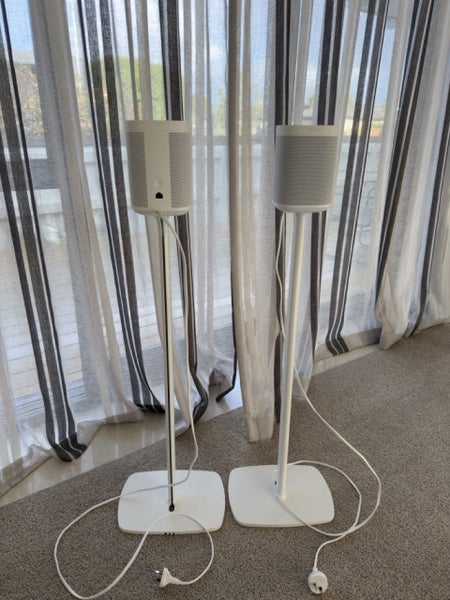 Sonos One with stands62933737628289111
