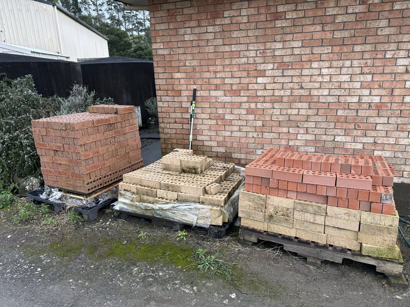 Assorted House Bricks62938590898691116