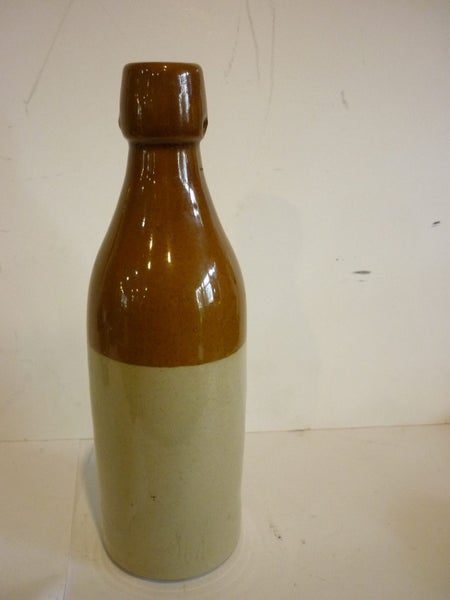 THOMSON LEWIS VINTAGE STONEWARE BOTTLE. WGTN, PETONE Carousel 2