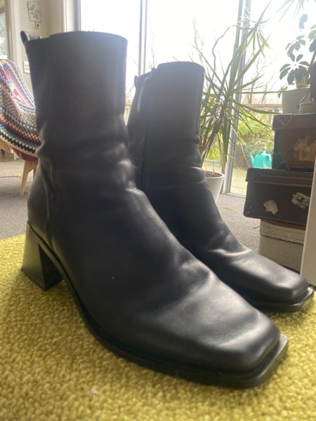 Bronwyn MARILYN black leather boots 41 consciously curated’ worn only 4 X629357064689931119