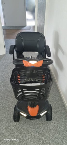 Colibri scooter Carousel 1