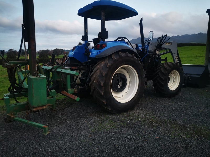 New Holland T4.9562941445190145112
