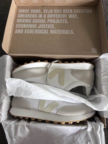 VEJA Sneakers Brand New629376353789451111