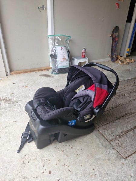 Pram and Car Seat62936674742274112
