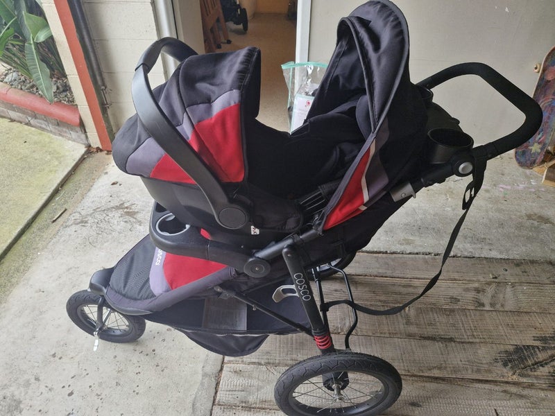 Pram and Car Seat62936674742274115