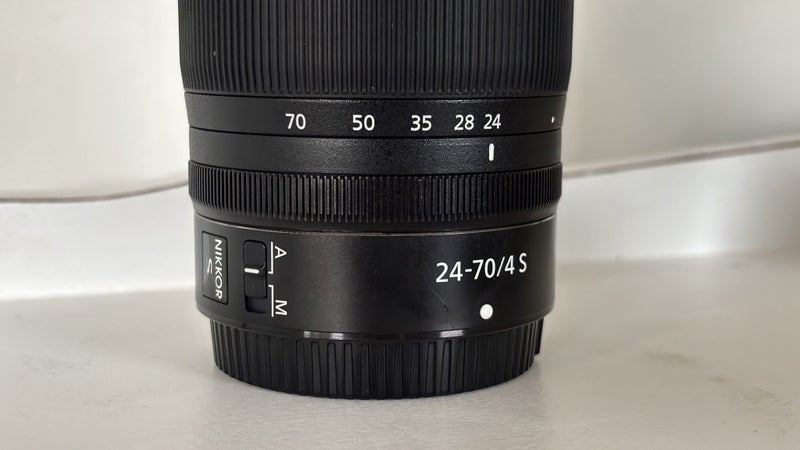 NEVER USED NIKON 24-70 4 S.62935707099393111
