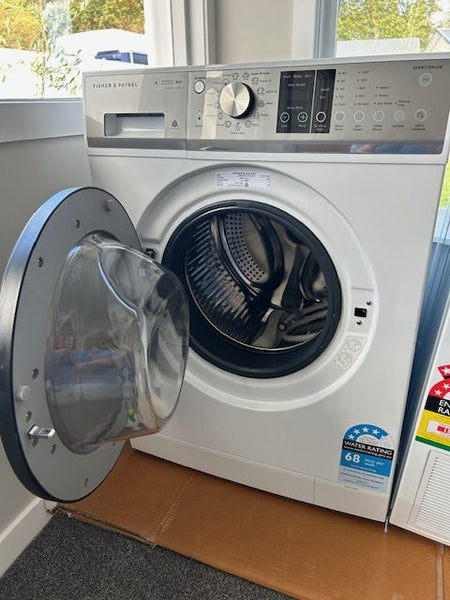 *** BRAND NEW *** FISHER & PAYKEL 8KG FRONT LOADER WASHING MACHINE62940495149697114