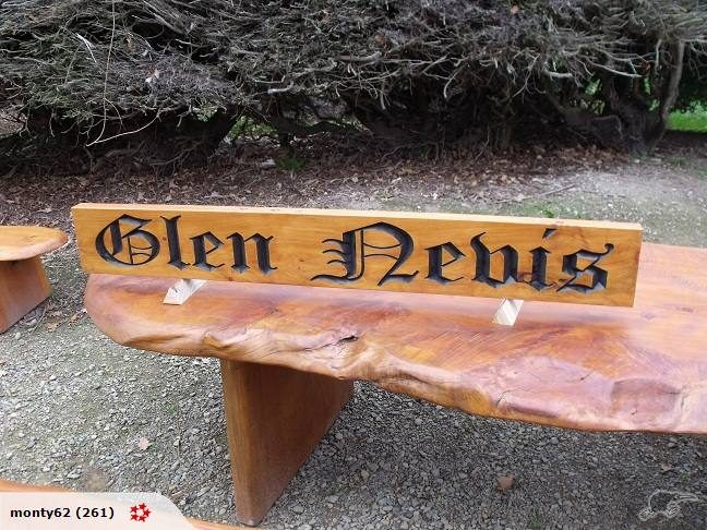 wooden signs / Plaques62940495100931111