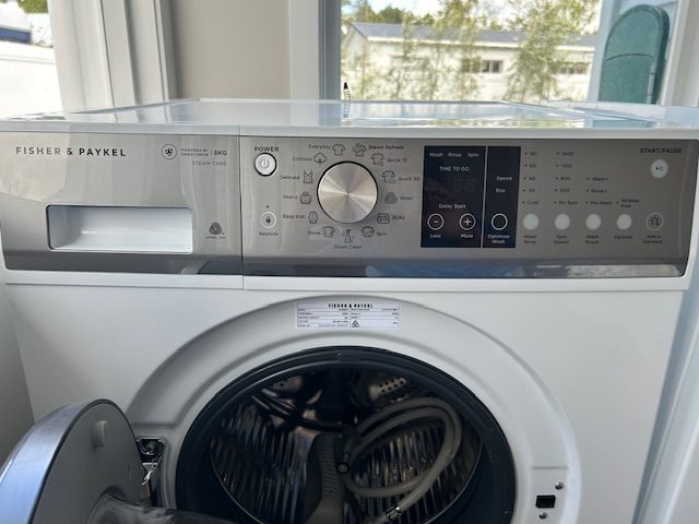 *** BRAND NEW *** FISHER & PAYKEL 8KG FRONT LOADER WASHING MACHINE62940495149697111