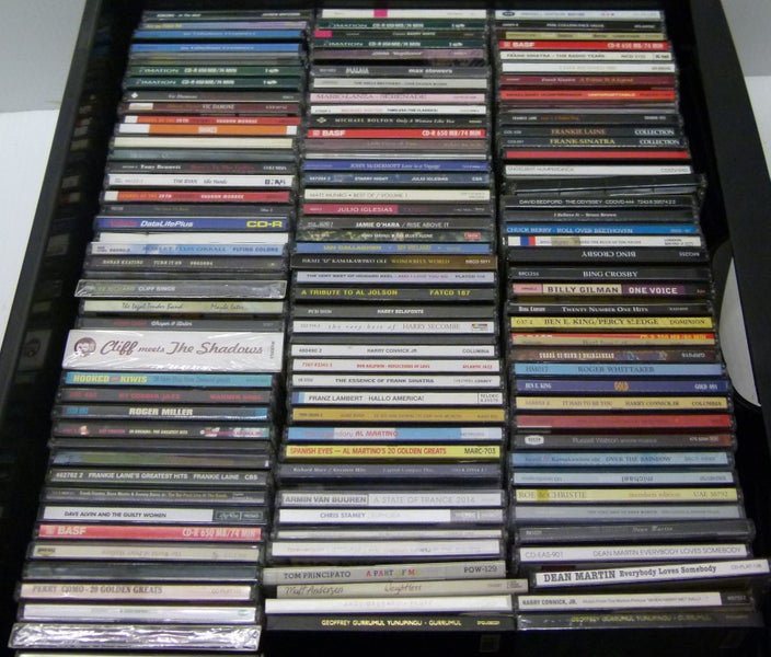 BULK COLLECTION OF 127 MALE VOCAL CDs (BING CROSBY, FRANK SINATRA, ETC) Carousel 1