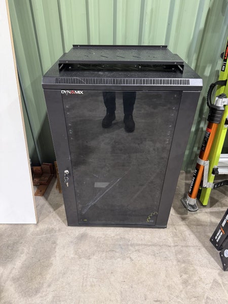 Dynamix Network cabinet Carousel 1