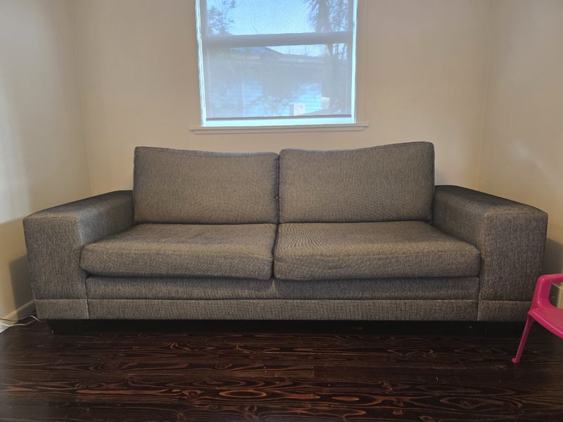 Couches62946200754049112