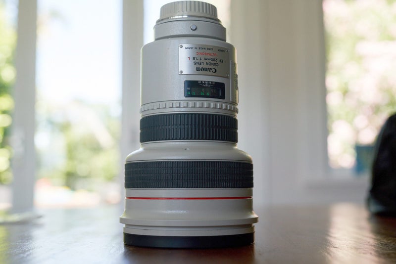 CANON EF 200mm F1.8L / Excellent condition62936675610497114