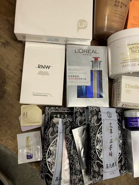 1$RES bulk of skincare products and cosmetics Carousel 7