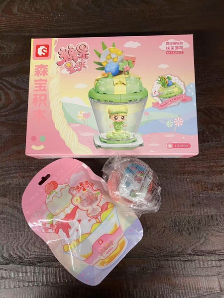 1$RES NEW toy brick Carousel 1