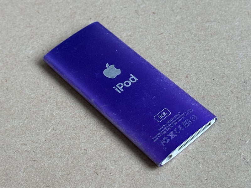 Purple iPod nano 4th gen - 8GB Carousel 8