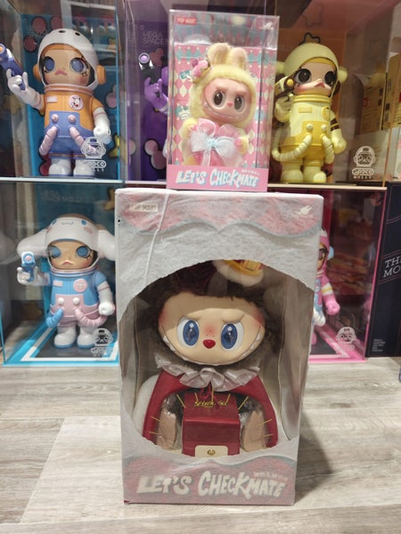 POP MART The Monsters Labubu Let’s Checkmate King & Queen set (No reserve) Carousel 1