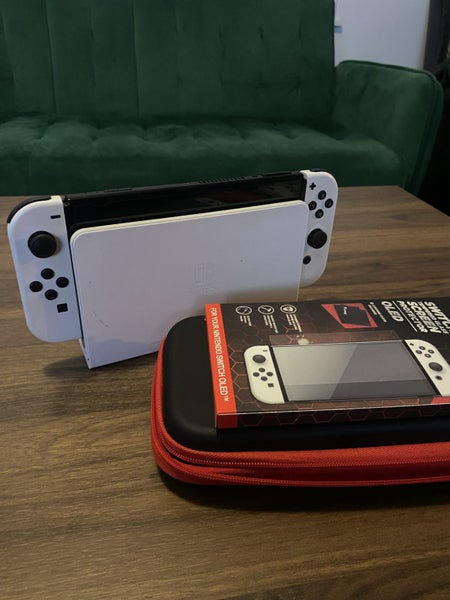 Nintendo Switch OLED Bundle Carousel 1