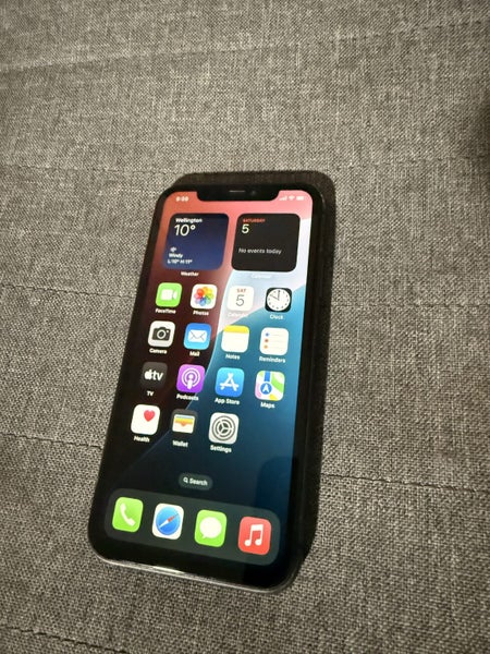 iPhone 11 64 gb62947152353411113