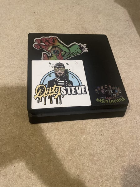 PS4 console selling as is don’t have cords Carousel 1