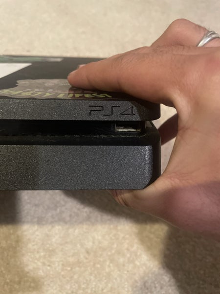 PS4 console selling as is don’t have cords Carousel 4