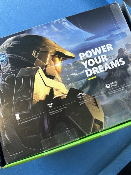 Xbox Series X + Rechargeable Controllers Carousel 5