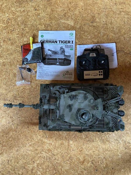 Heng Long RC Tiger tank Carousel 1