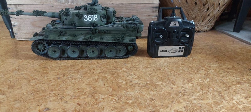 Heng Long RC Tiger tank Carousel 5