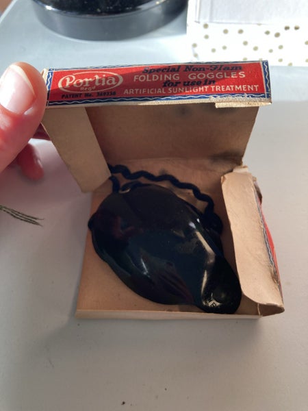 Vintage actinotheropy googles Carousel 2
