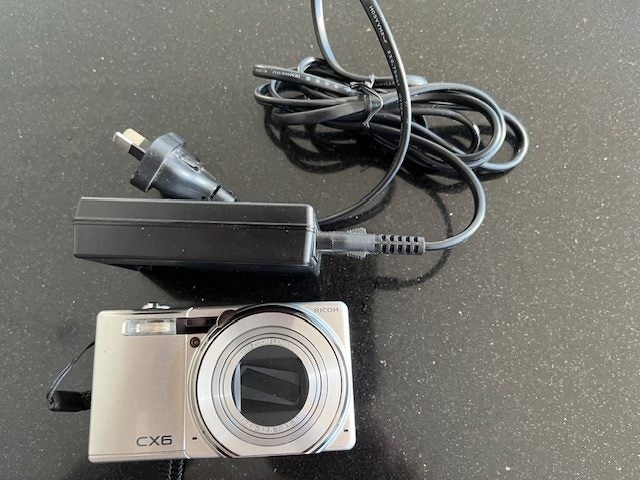 digital camera RICOH CX662945250311427111
