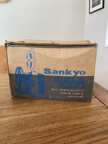 Sanyo Dualux 1000 movie projector62948105081731111