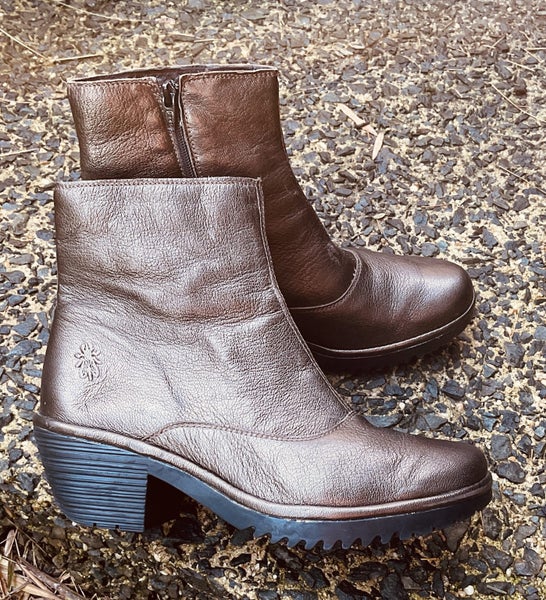 Fly London boots, made Portugal, size 40 (9)629471531937311113