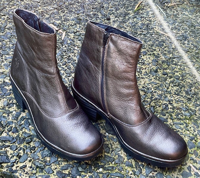 Fly London boots, made Portugal, size 40 (9)62947153193731113
