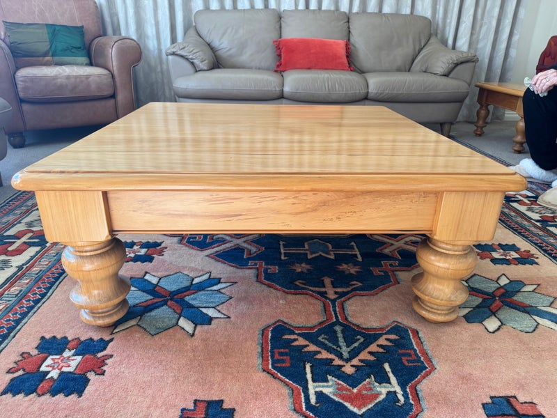 coffee table62946202551426113