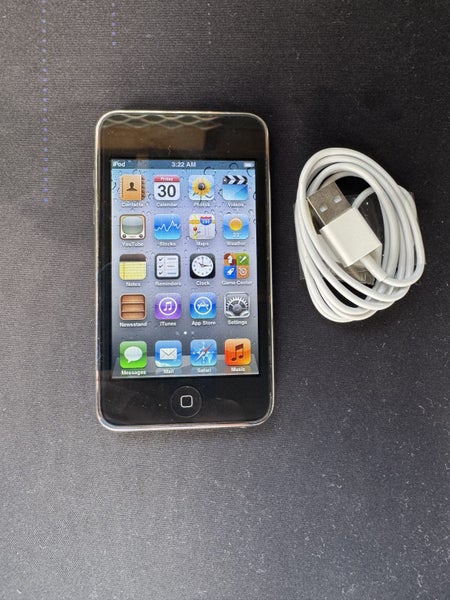 Apple iPod Touch 3rd Gen 64GB with Charging Cable Carousel 2