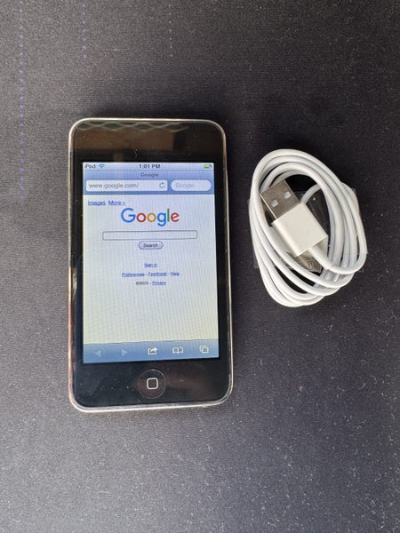 Apple iPod Touch 3rd Gen 64GB with Charging Cable Carousel 5