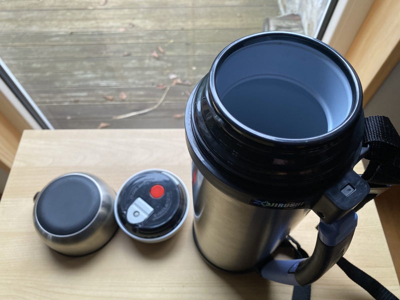 Zojirushi Stainless Steel Thermos water bottle (Hot and cold) 2L Carousel 2