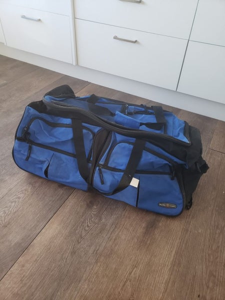 Pacific Coast Travel Bag Carousel 1