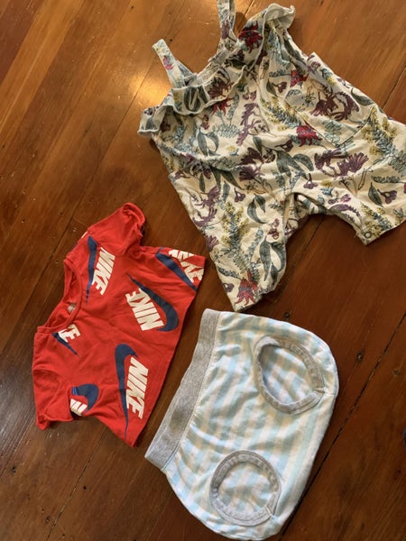 Bulk size 1 inc Nike and cotton on Carousel 1