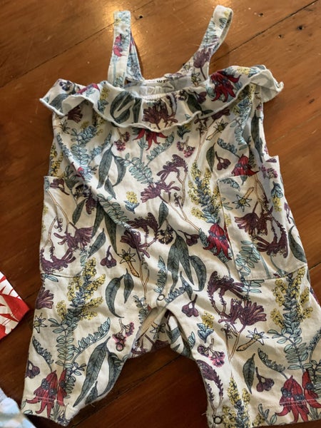 Bulk size 1 inc Nike and cotton on Carousel 2