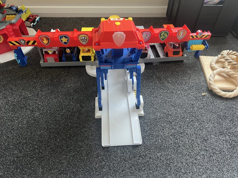 Paw Patrol Truck Stop HQ Carousel 1