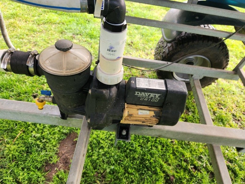 Stallion 50 teat feeder Carousel 6