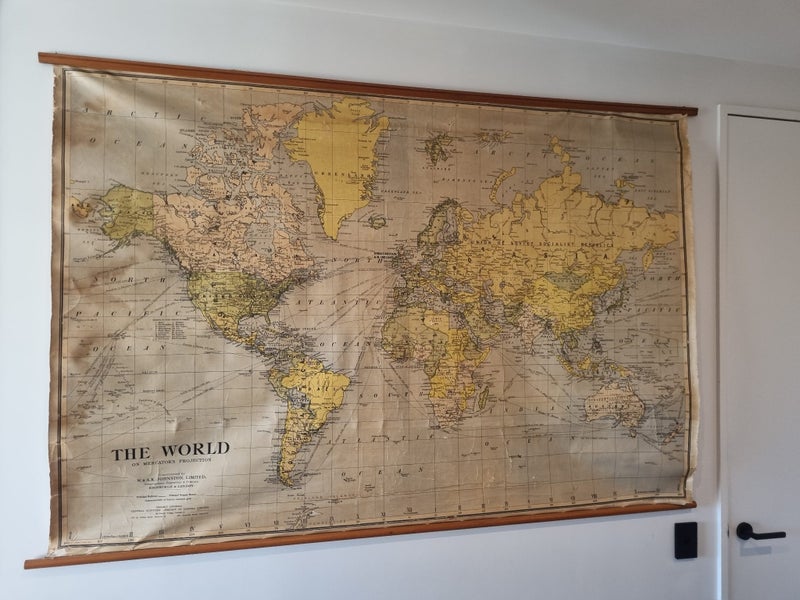 Map of the World Carousel 1
